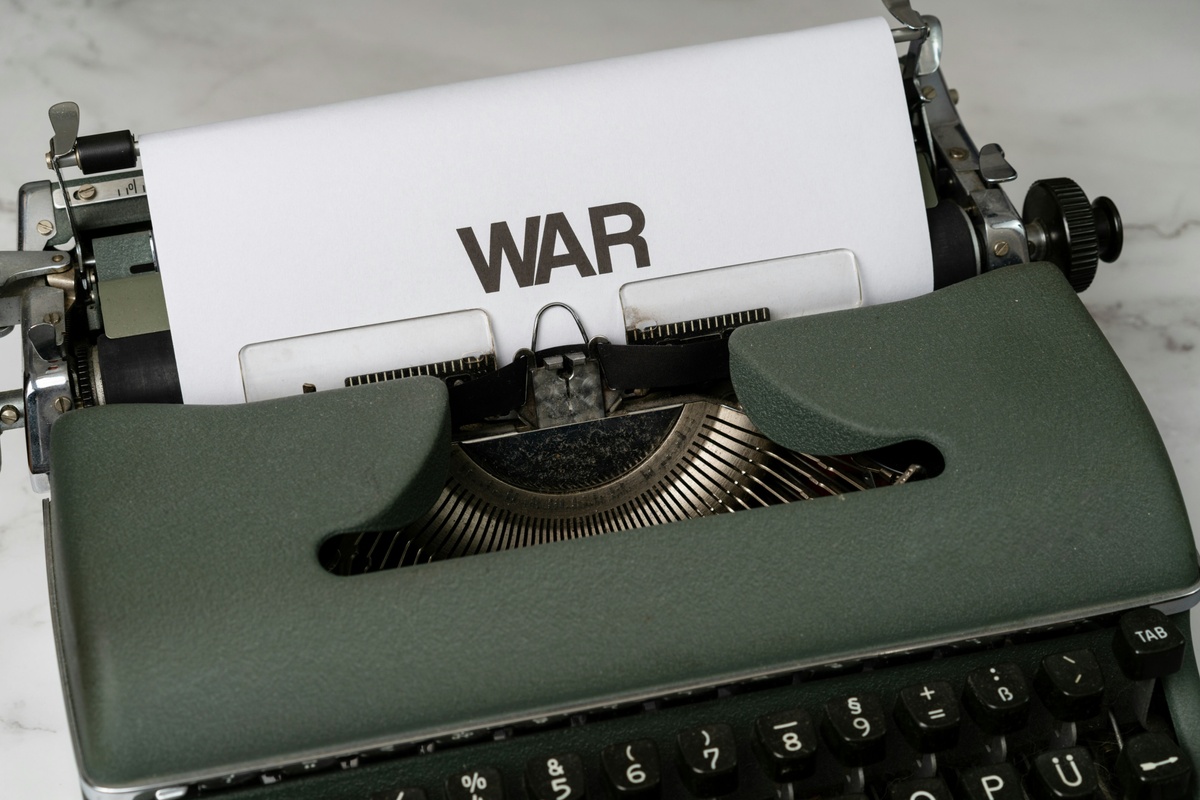 War, Earnings, and Your Portfolio: Navigating Market Volatility