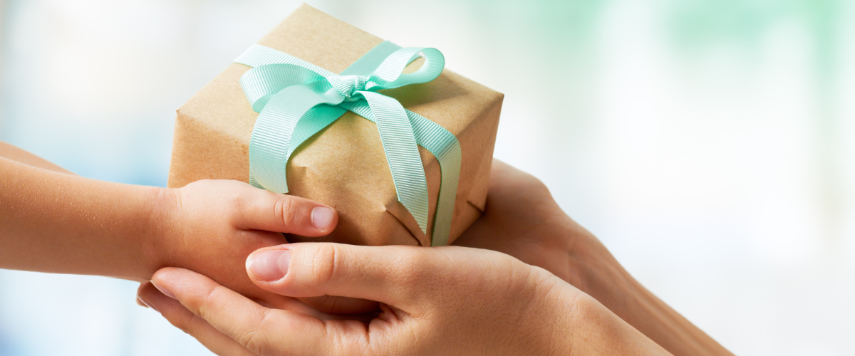 Spreading Holiday Cheer with Year-End Giving