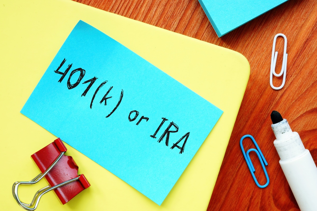 Retirement Account Options Explained: IRA vs 401(k) for Arlington Families