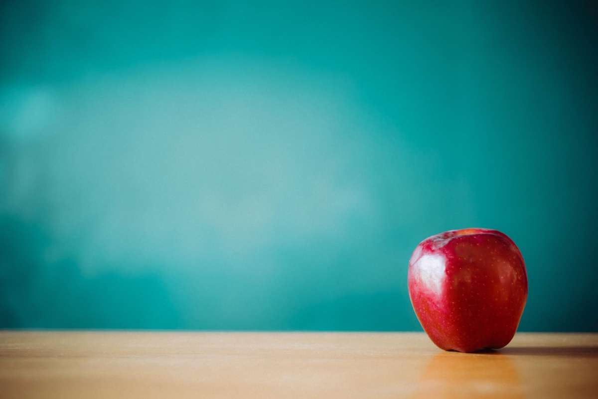 Eat the Apple