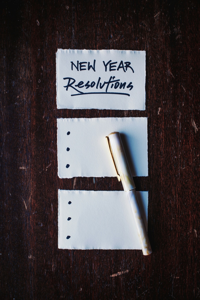 Top 5 Financial New Year’s Resolutions for HENRYs (High Earners, Not Rich Yet) in 2026