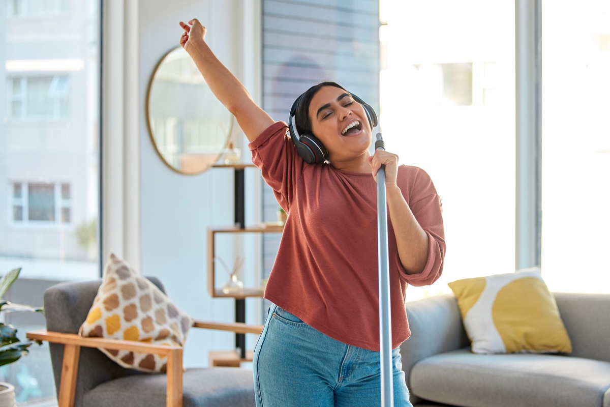 Spring Cleaning Your Finances: A Guide to Refreshing Your Money Habits