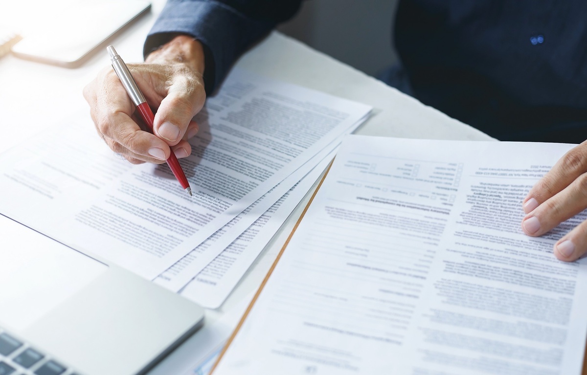 A Taxing Story: Capital Gains and Losses