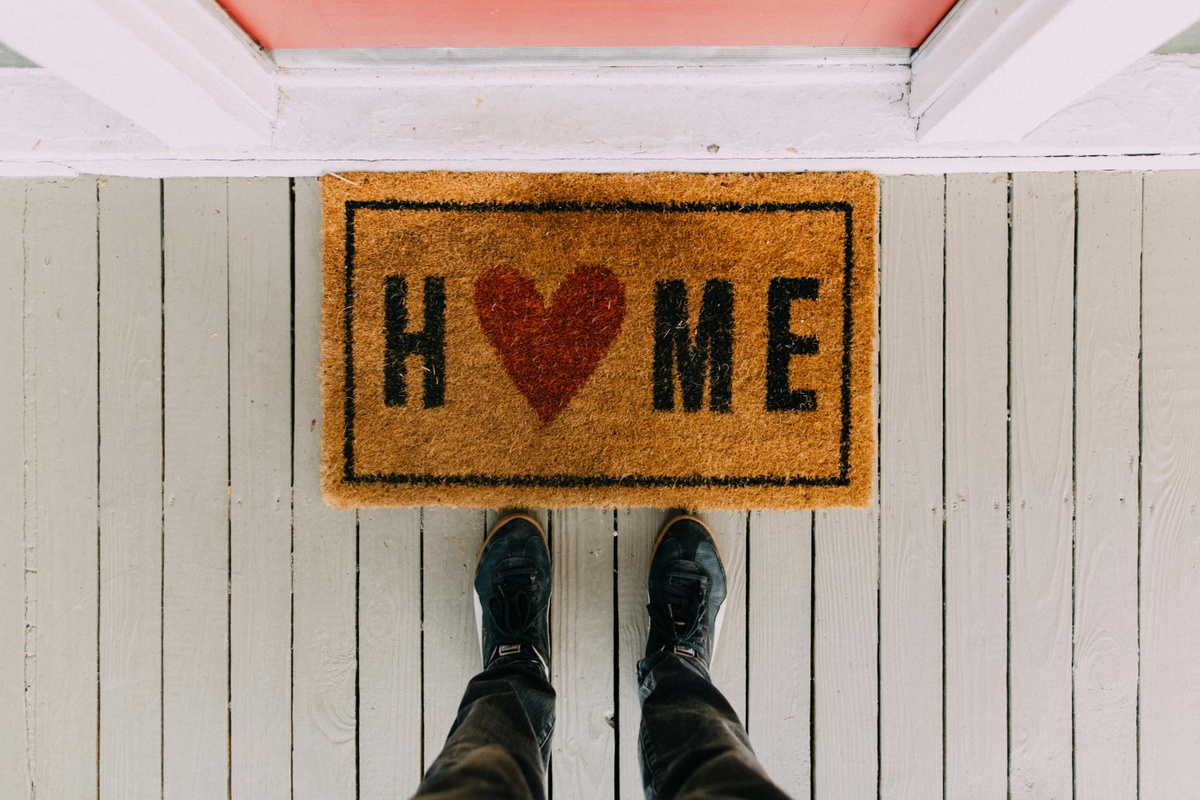 Should I Buy or Rent a Home? | A Comprehensive Guide