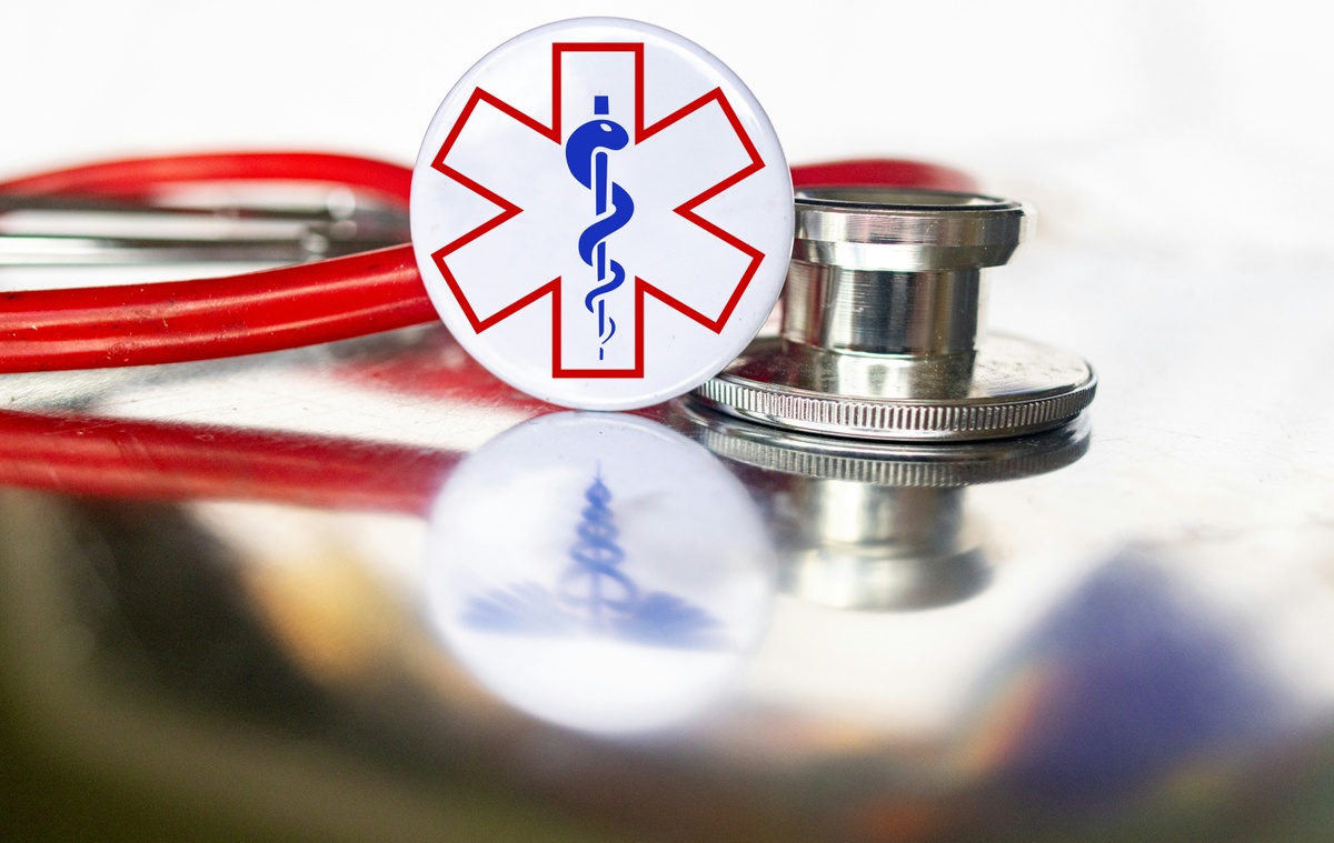 Medicare vs. Private Insurance: Bridging the Gap Before 65
