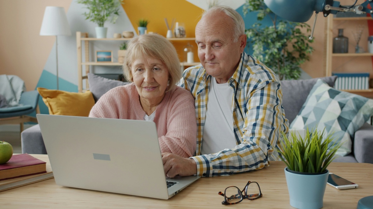 In What Order Should I Withdraw From My Retirement Accounts in California?