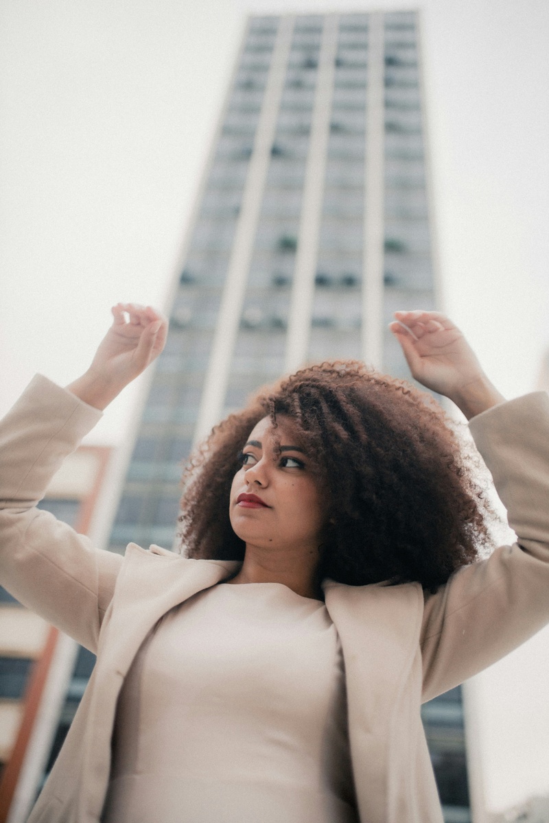 Why Successful Women Don't Feel Wealthy