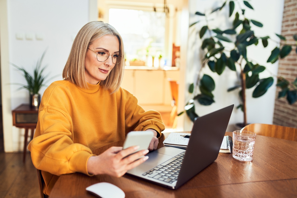 A Financial Survival Guide for Women in the Sandwich Generation