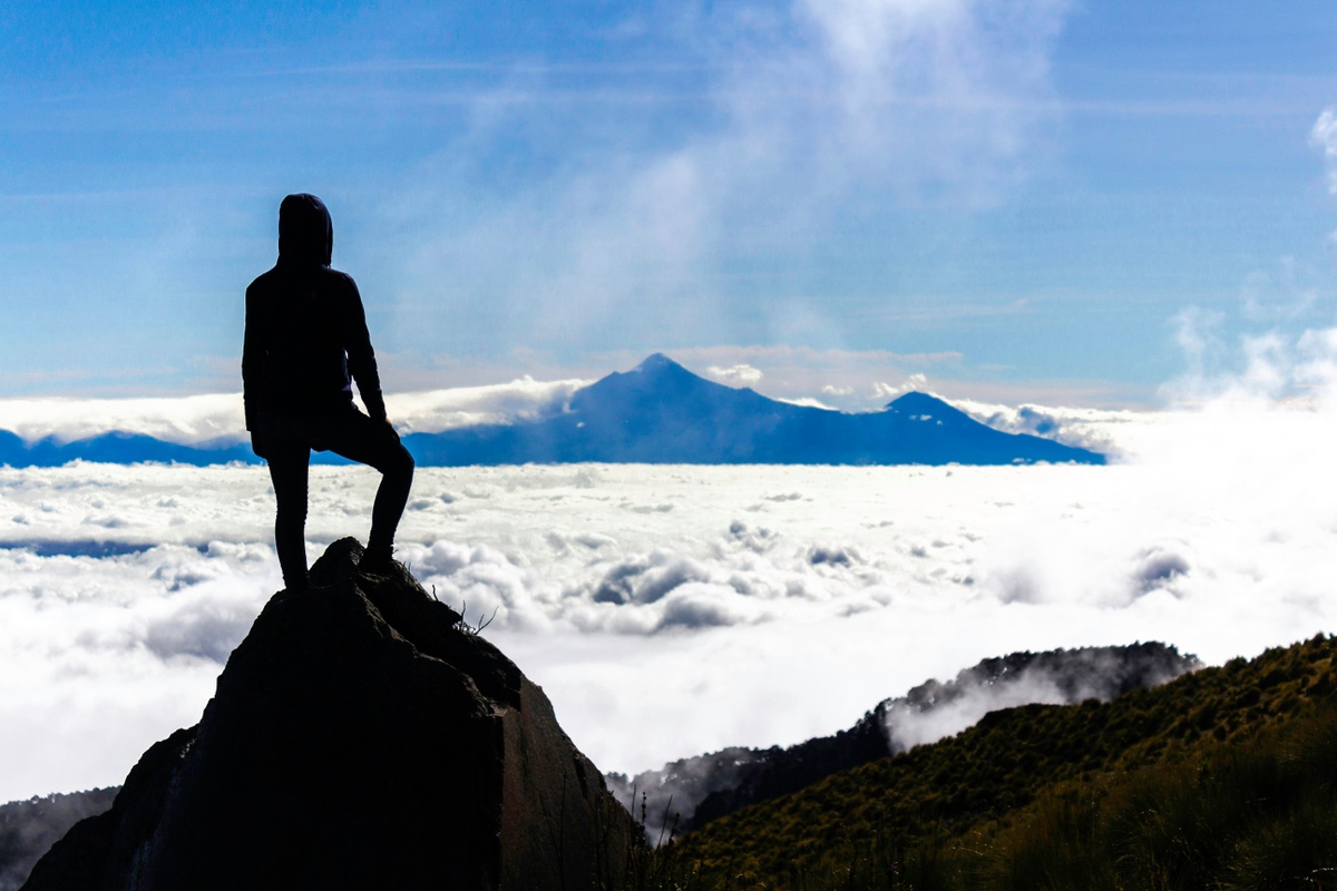 Goal Setting That Sticks: Simple Ways to Turn January Motivation into Lasting Wins