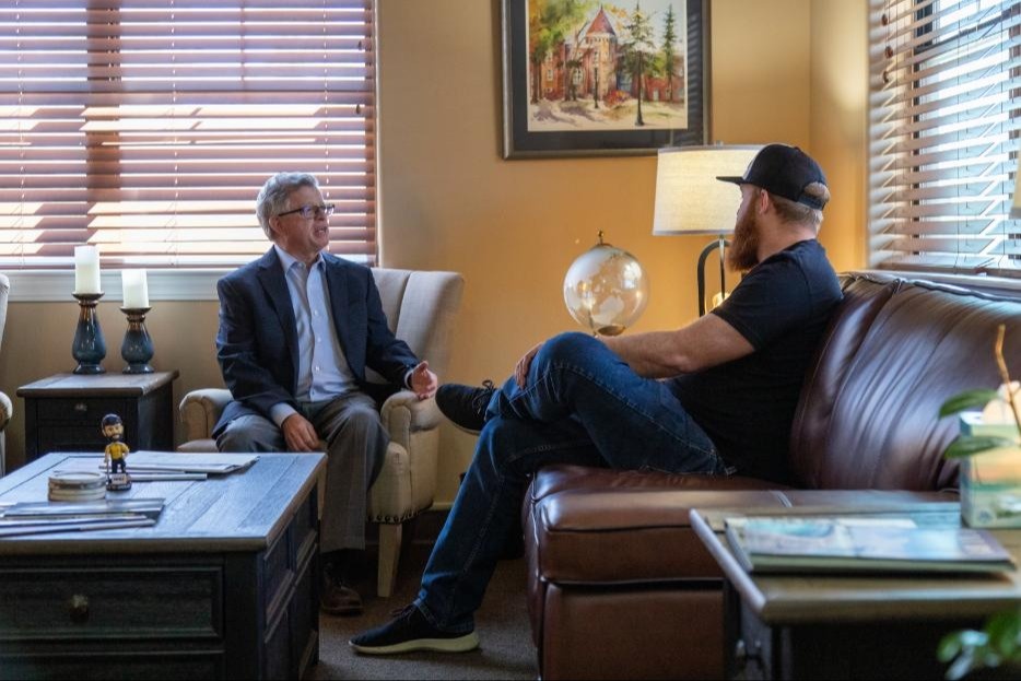 Why Working With a Local Financial Advisor Matters — for Individuals and Employers in Flagstaff