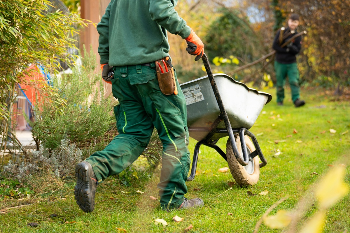 What Seasonal Hiring Actually Costs Business Owners (And What Most Don't Account For)