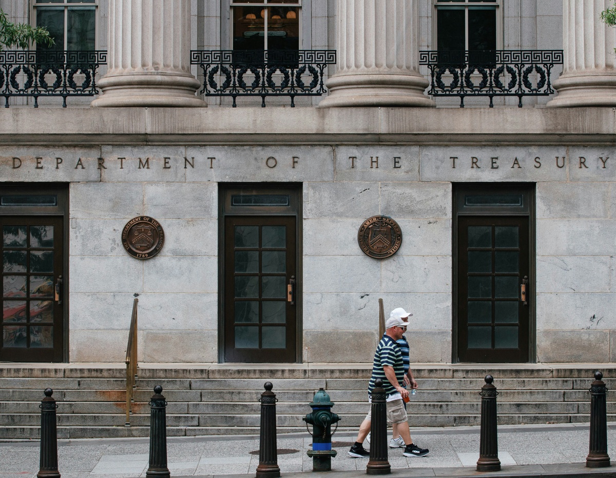 Treasury Yields Have Passed 5.2%: 5 Fixed-Income Strategies for Steady Income
