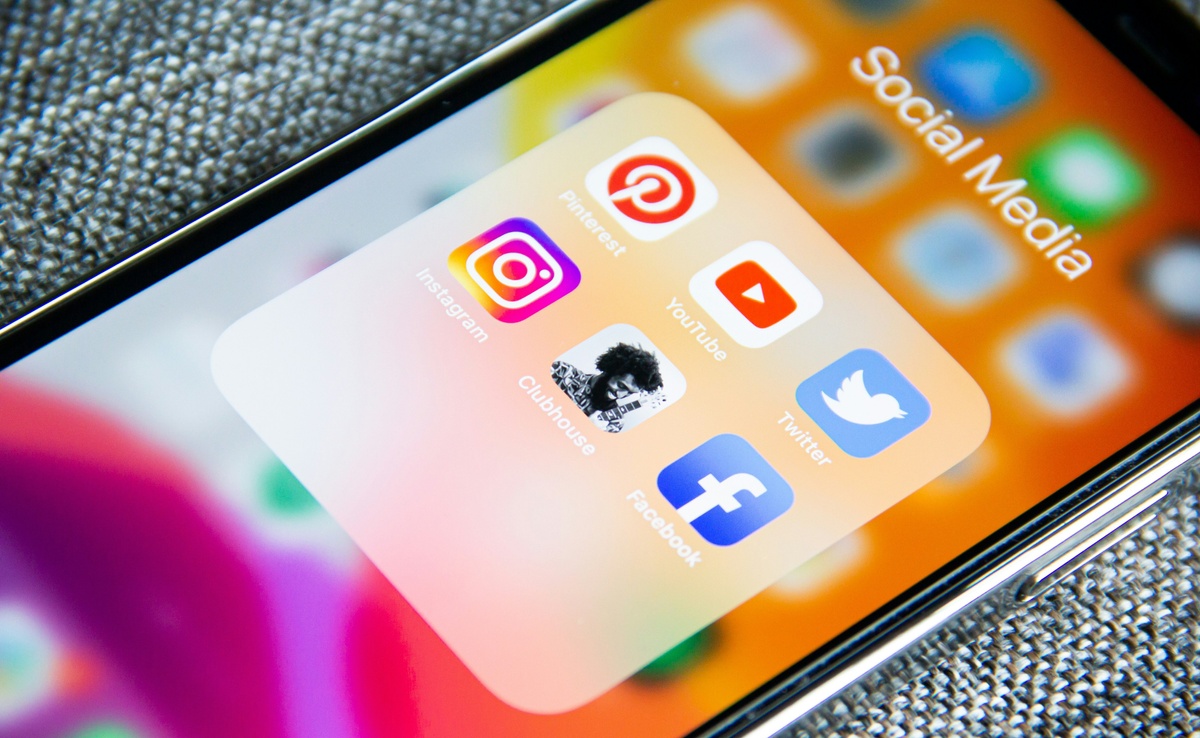 Avoiding Social Media Pitfalls in Retirement Planning