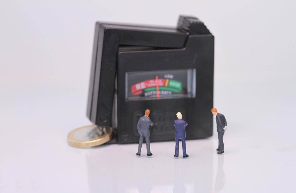 INTEREST RATE HIKE EXPECTATIONS AND NEEL KASHKARI'S TAKE