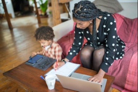 Ways Stay-at-Home Moms Can Start a Successful Business