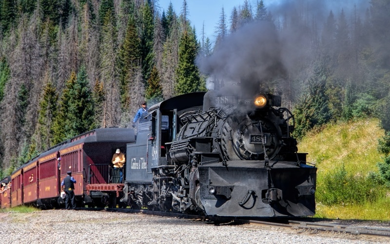 Market Rally Picks Up Steam