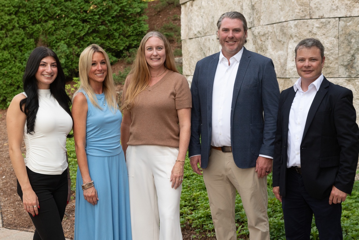 Join Our Team: Marketing Associate at Warner Wealth