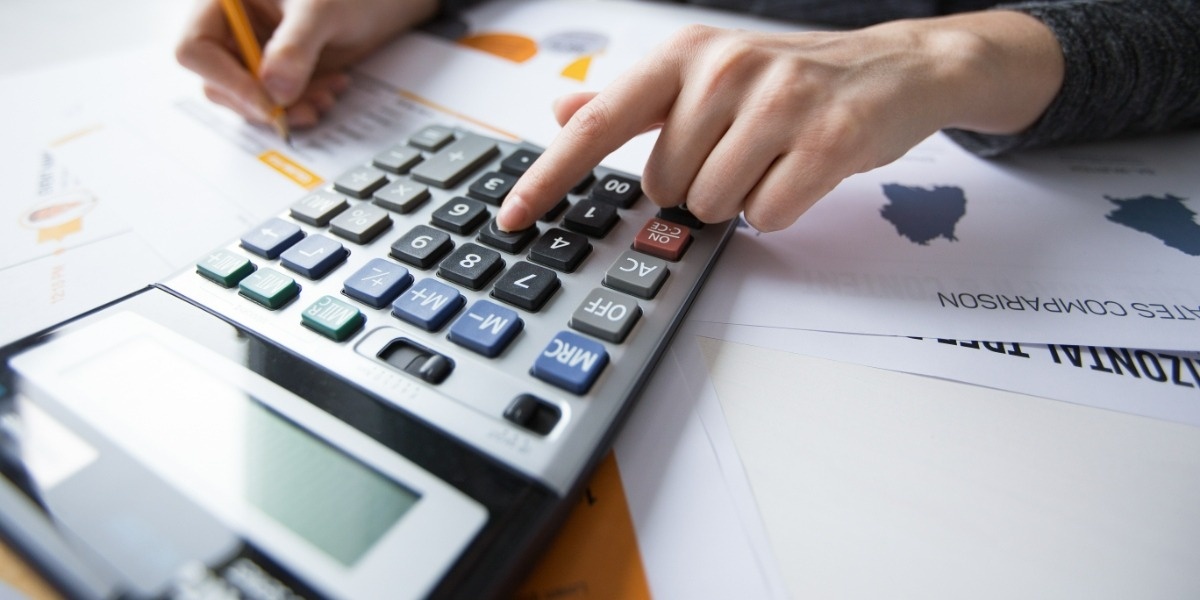 When New York Businesses Need Bookkeeping Plus Payroll Instead of Bookkeeping Alone