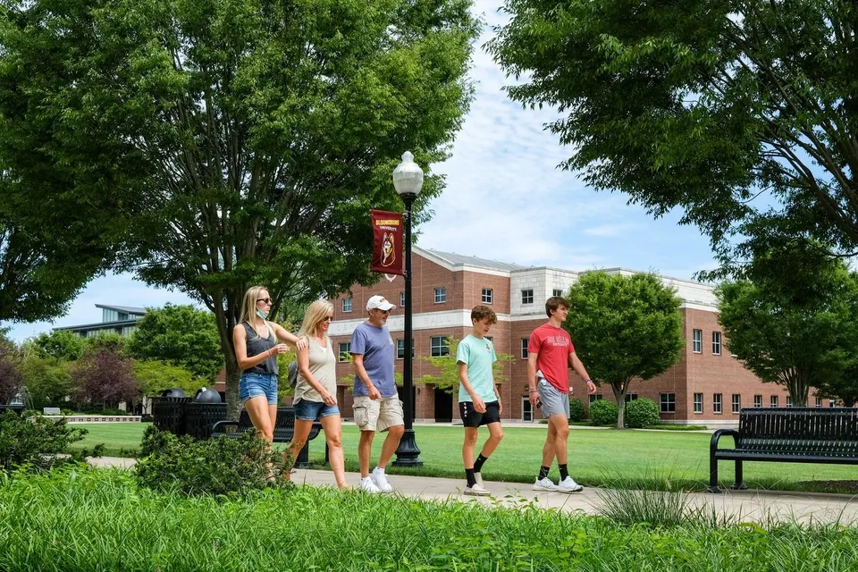 7 Financial Tips For College Freshman
