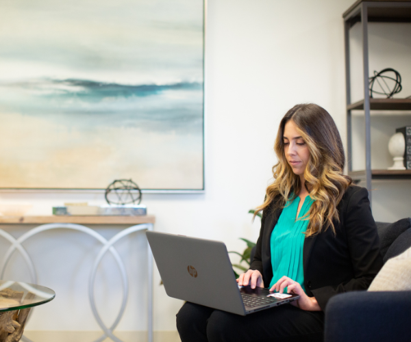 Outsource your Divorce Stress: 4 Ways a CDFA® Can Help