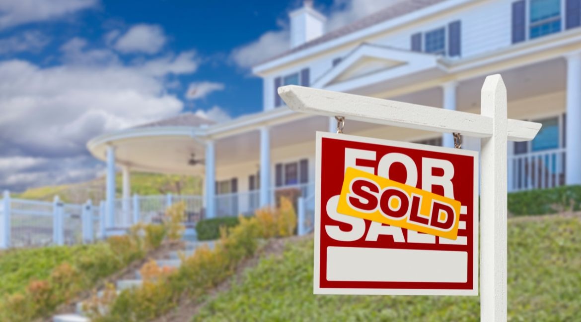 From Listing to Closing: A Comprehensive Guide to Preparing Your Real Estate for a Successful Sale