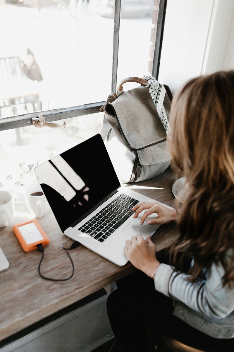 Insurance Buying: Online vs. With an Agent