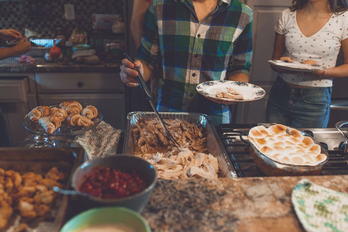 5 Tips to Keep Your Family Safe While Cooking Thanksgiving Dinner