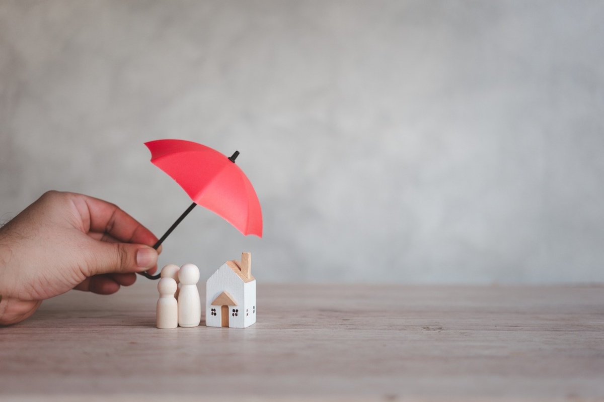 When To Consider Umbrella Insurance: Assessing Your Coverage Needs