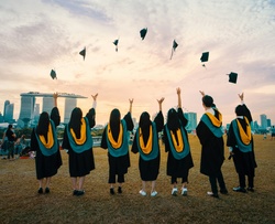 How to Navigate College Funding Without Drowning in Student Loans