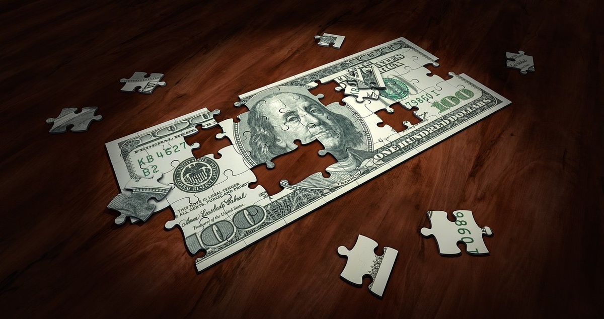 The Key Foundations of Building and Preserving Wealth: Avoiding Misleading Messages