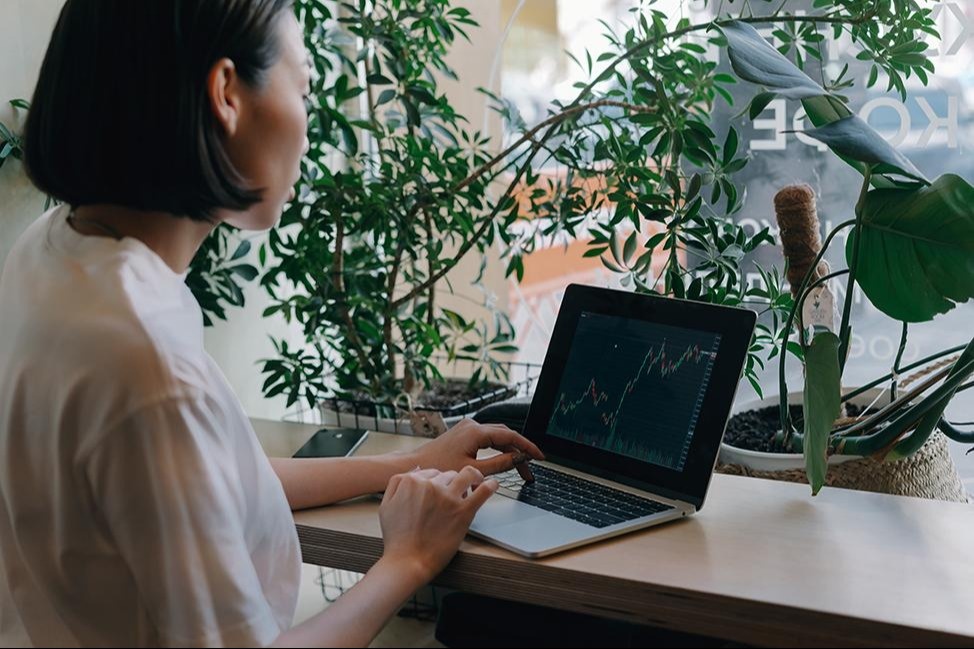 3 Simple Steps to Saving and Investing More in 2022