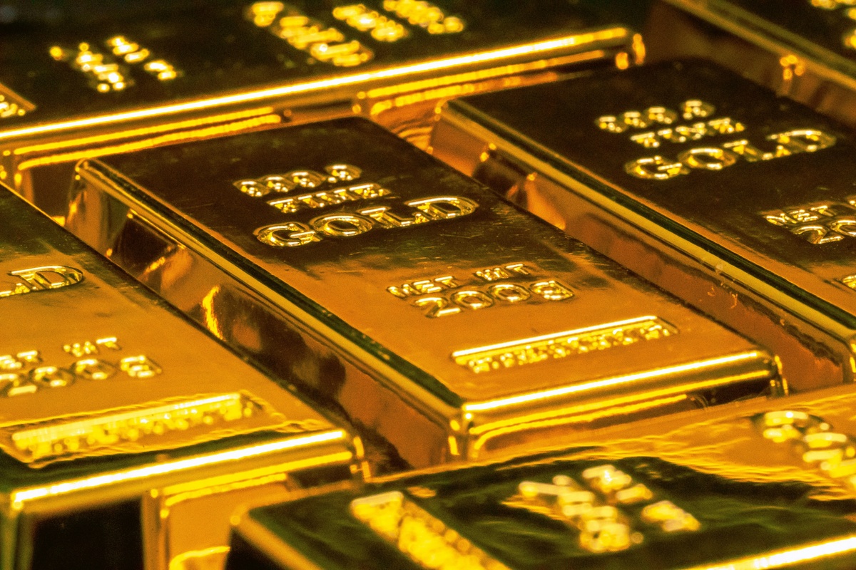 Gold as an Investment - Pros, Cons, and Key Considerations