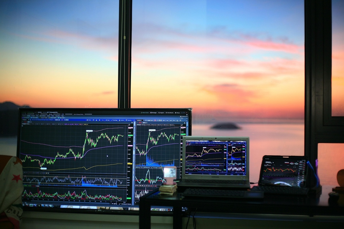 Iran MOU, Hawkish Fed, and SpaceX IPO Update