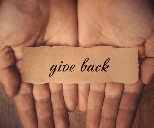 Tax-Savvy Charitable Giving: Using DAFs, QCDs, and Smart Gifting Strategies