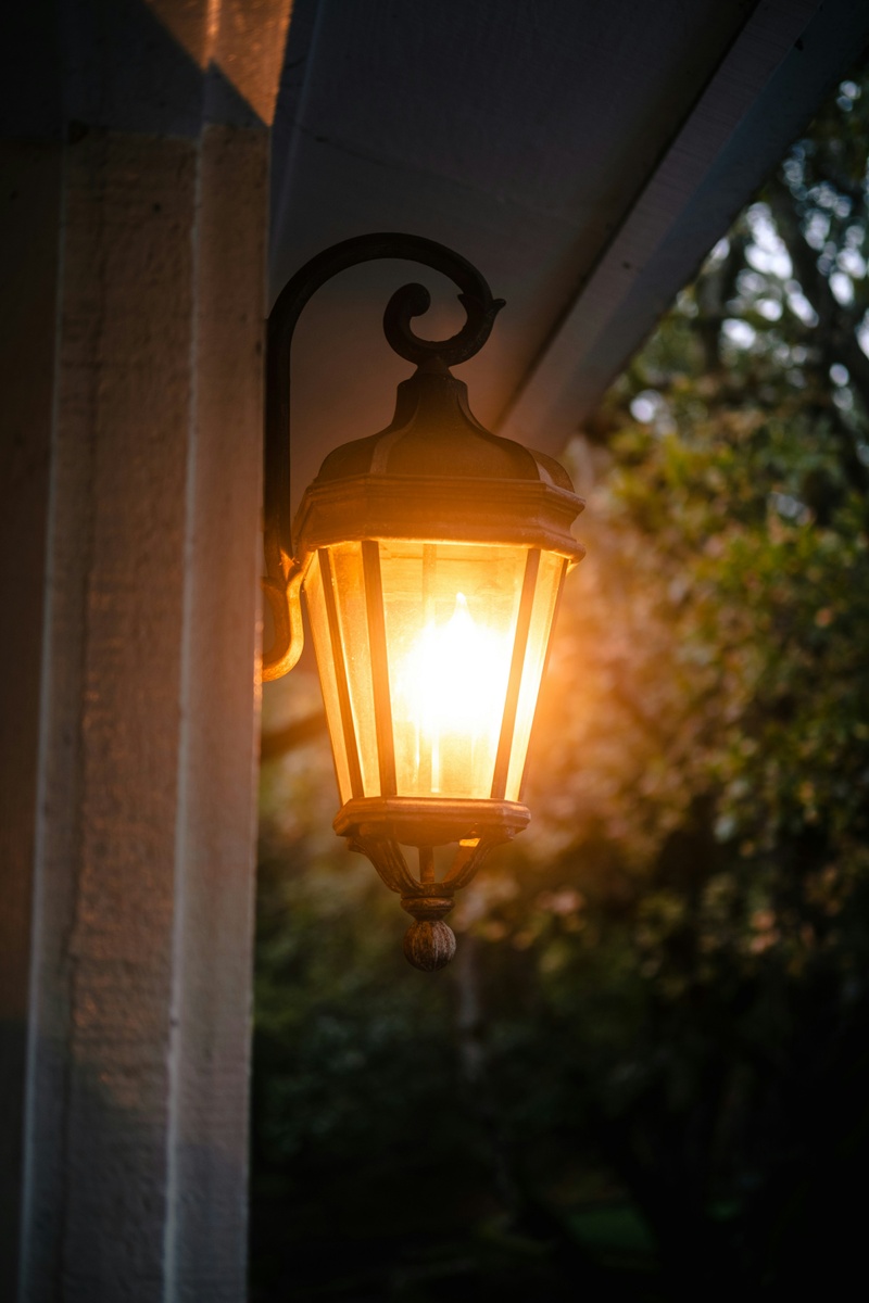 The Porchlight Principle