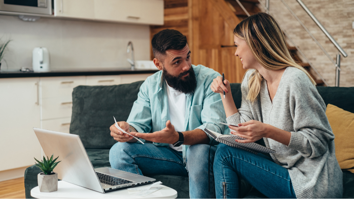 Couples, Communication, and Finance: Avoiding the Pitfalls of Not Talking About Money