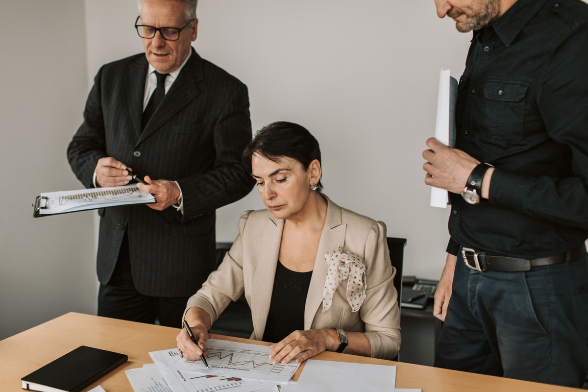 How Do I Choose a Financial Advisor in Orange County?