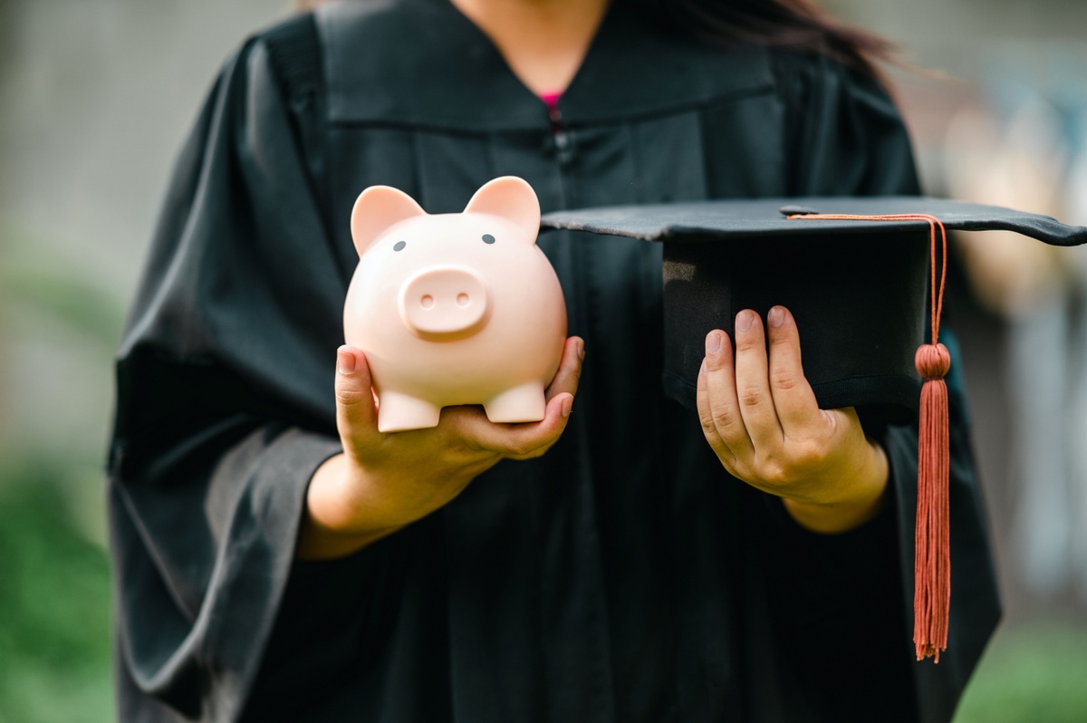 Understanding Student Loans: Navigating Debt Schedules, Repayment Plans, and Loan Forgiveness