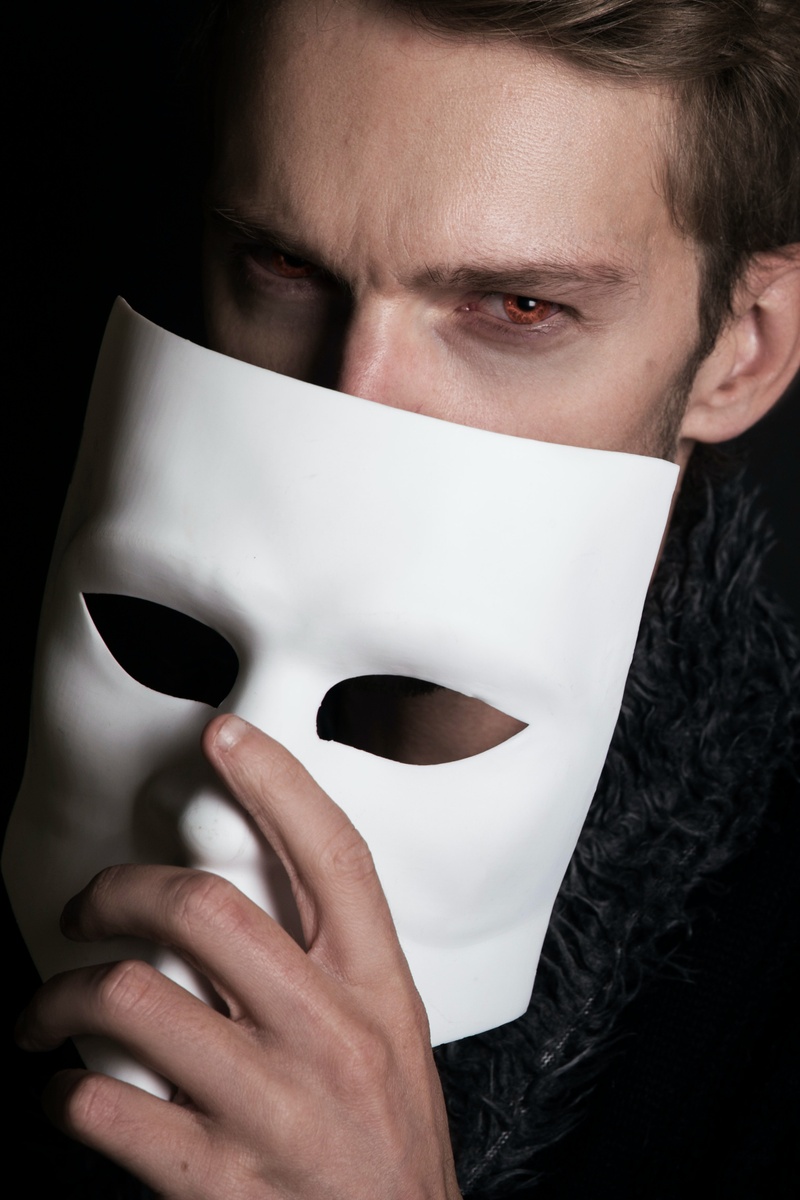 People are losing more money to scammers than ever before. Here's how to keep yourself safe.