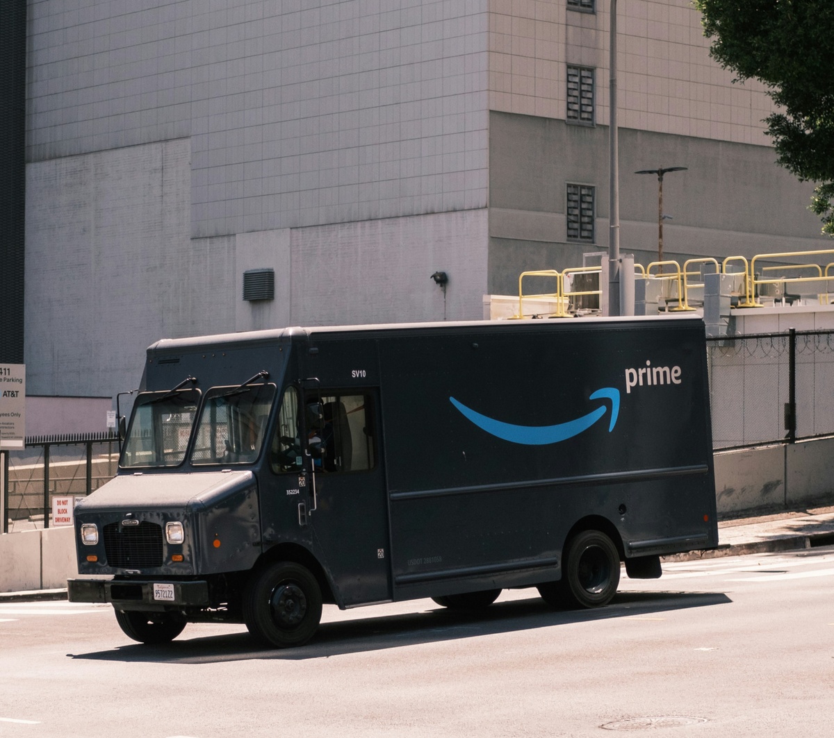 Shuttle Amazon Amazon relay insurance