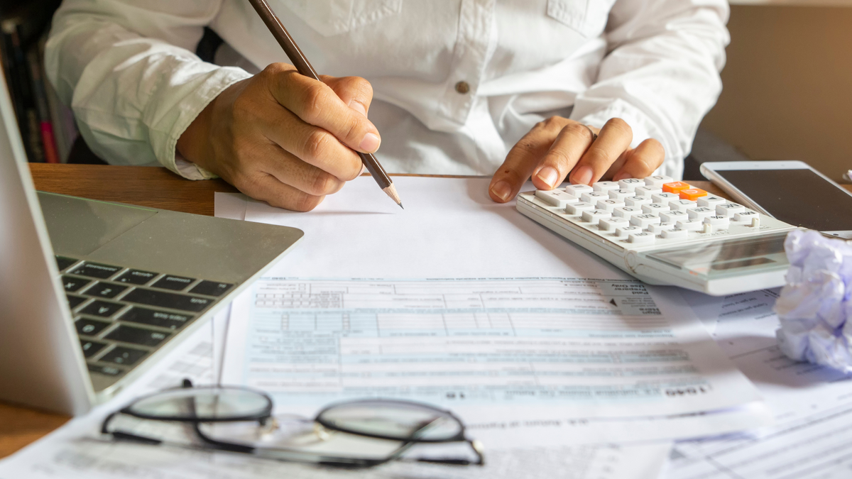 How to Track Your Spending