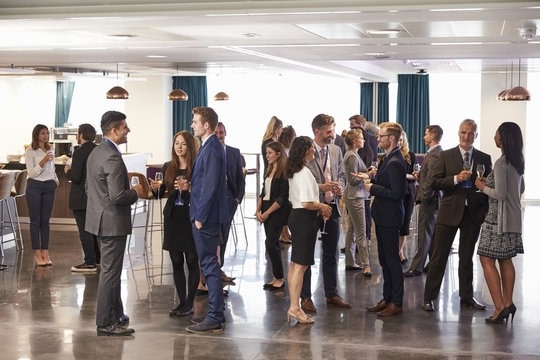 Unlocking Growth and Opportunities: The Advantages of Networking for SMBs