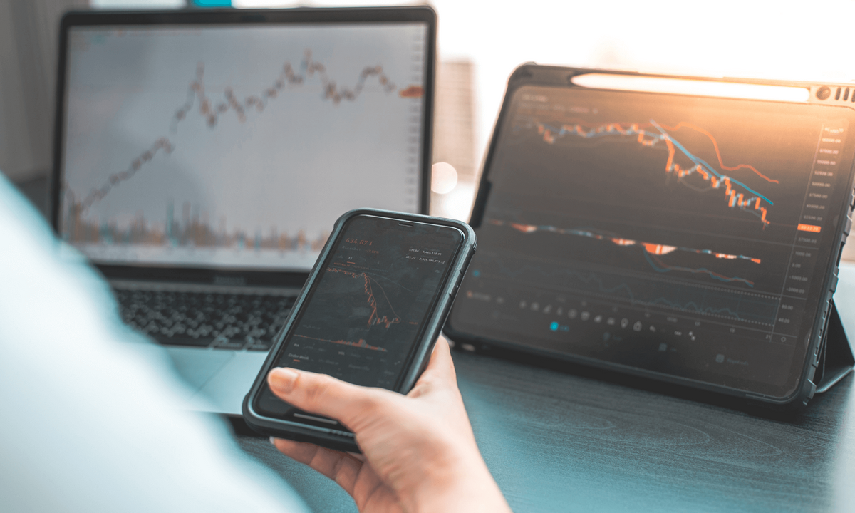 Investor Summer School: 3 Investing Moves to Make Before Summer is Over