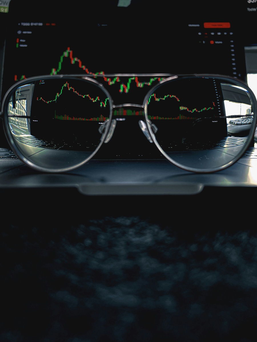 Should You Get More Conservative With Investments in Retirement?
