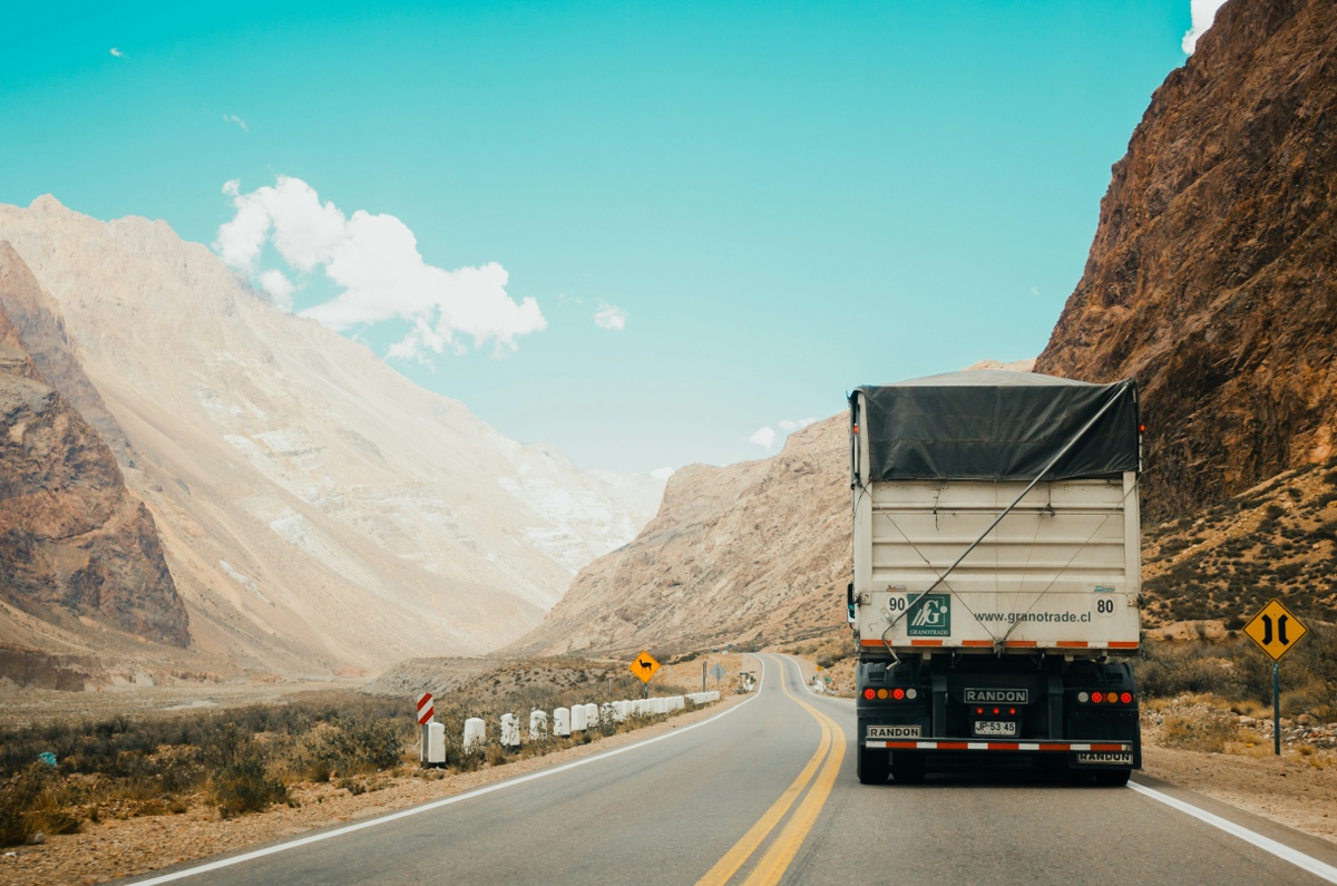 Why Trucking Companies Must Regularly Check Their COI