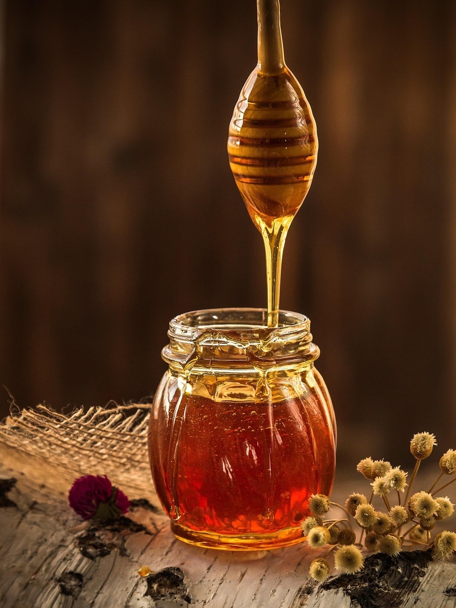 Refined Sugar vs. Natural Sugars: What Your Body Is Really Receiving