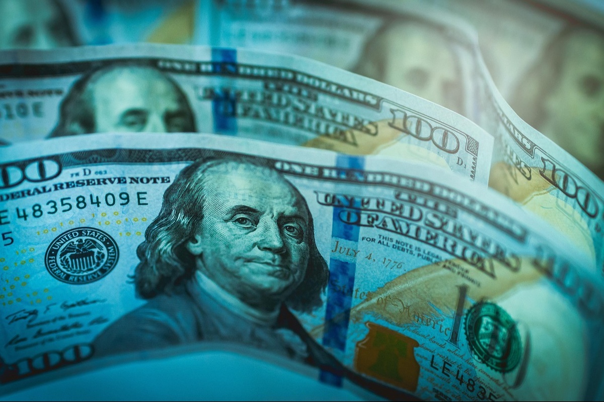 Earnings Buoy Markets Despite Credit Concerns