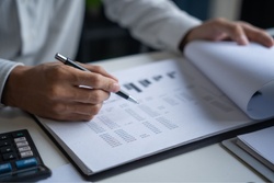 Can you recommend top-rated financial advisors in Fresno?