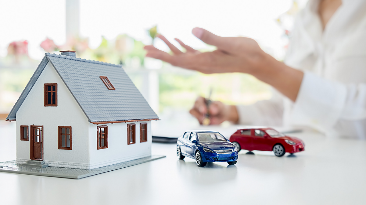 Keeping Your Auto and Home Insurance Low