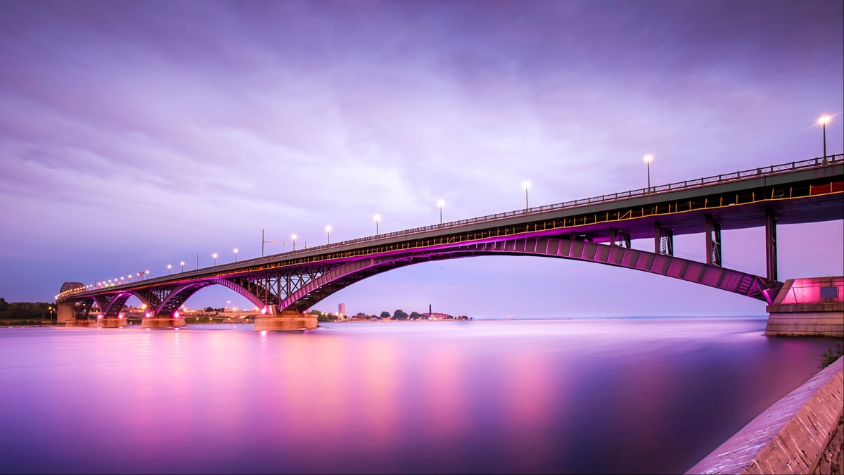Moving to Canada from the U.S.? A Cross-Border Financial Advisor Can Help With Your Investment Goals
